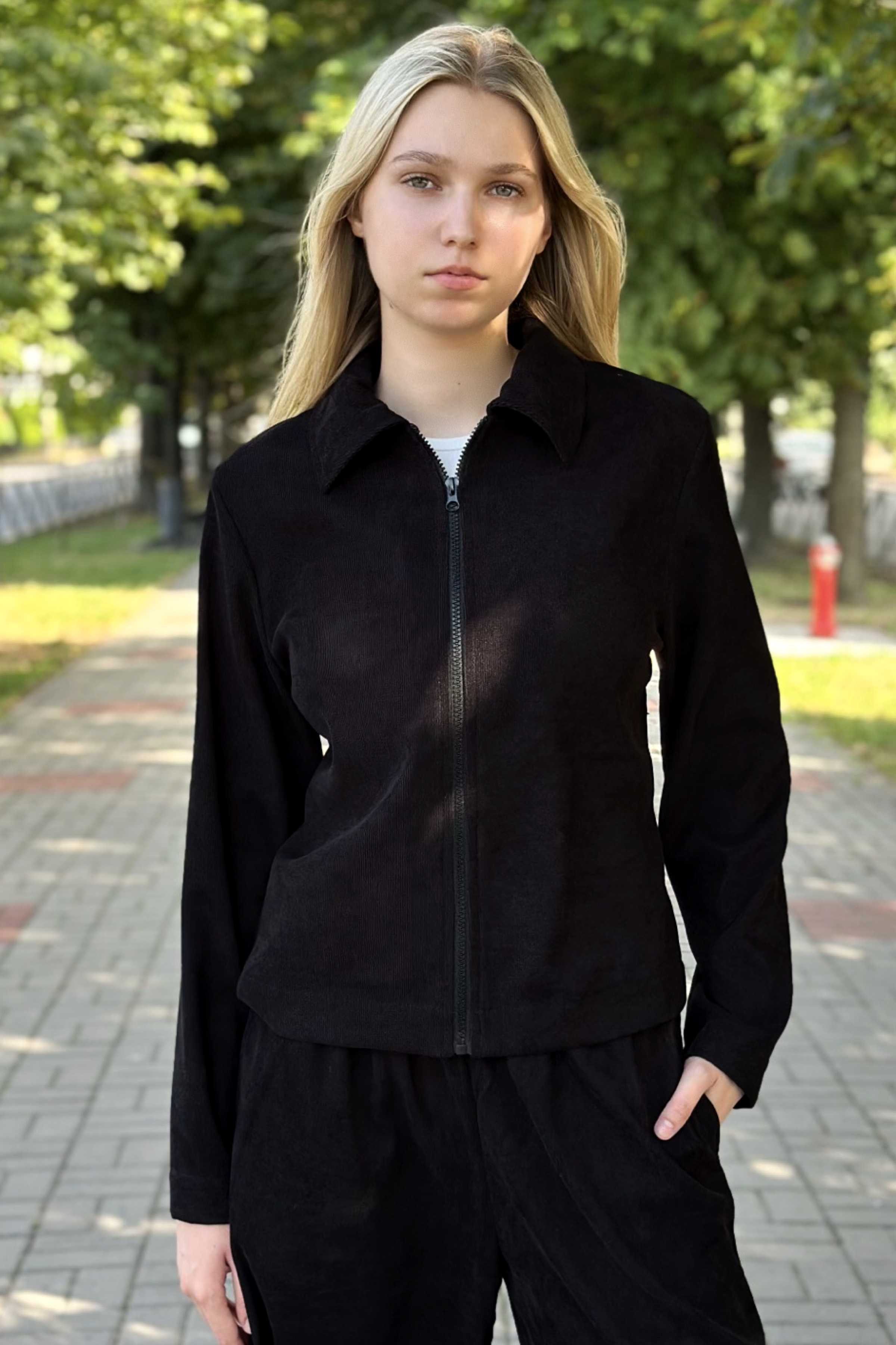 Кофта микровельвет для девочки черный NewGen кф/Клер