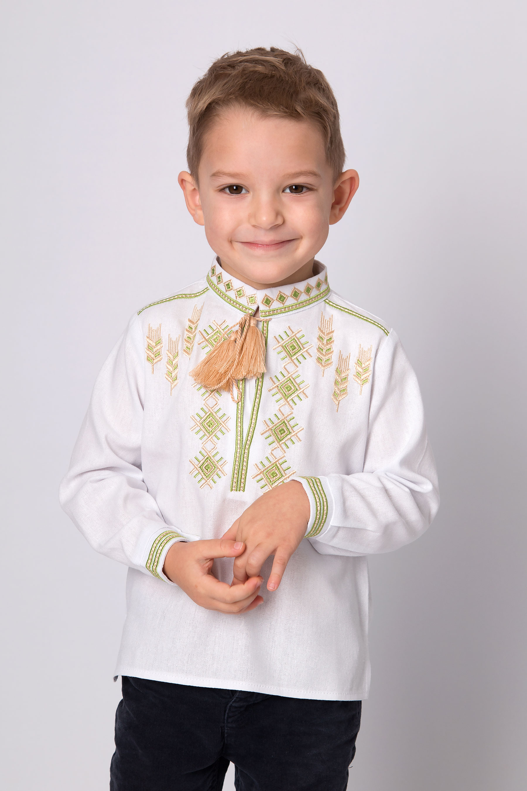 Вышиванка для мальчика белый Mevis 5566-01біл
