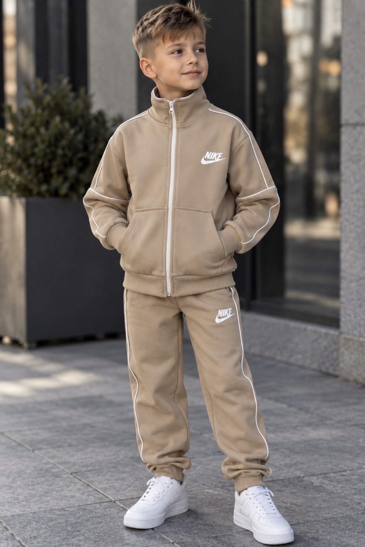 Костюм двухнитка для мальчика бежевый DimGerLena кс/Nikeбеж